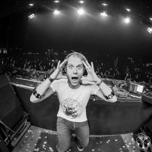 armin van buuren tours