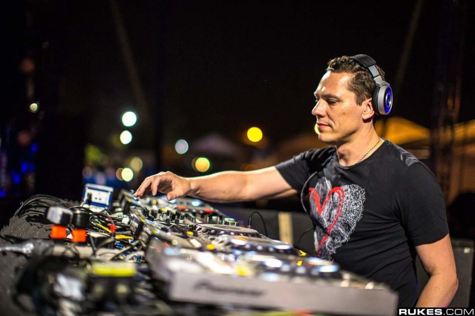 Tiësto Announces Full Lineup for Debut Cancun Experience EDMLI